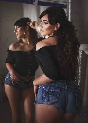 Знакомства в Севастополе — Алина , 24 лет